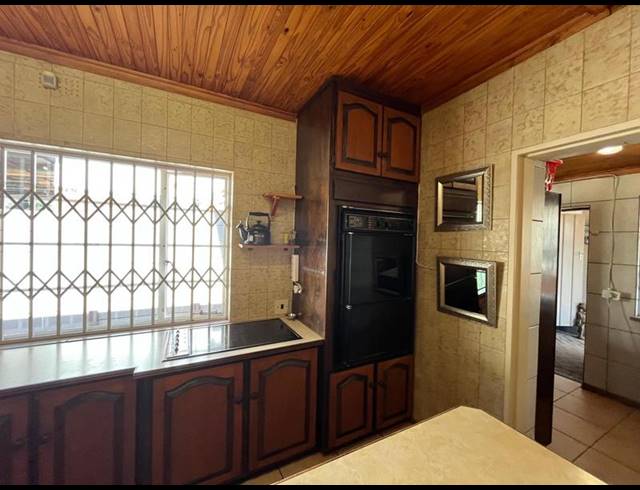 4 BEDROOM HOUSE FOR SALE IN PRIMROSE